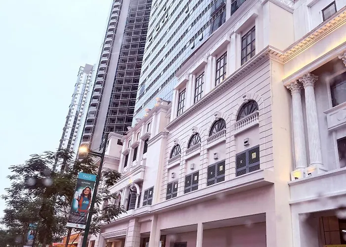 Luxury Executive 3 Bedroom Uptown Parksuites Tower 1 Manila