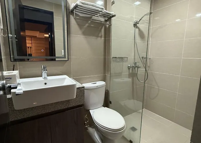 Luxury Executive 3 Bedroom Uptown Parksuites Tower 1 Manila